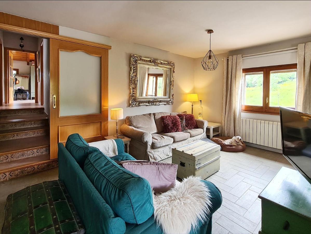 Harveys Homestay - Adults Only Mieres  Exteriör bild