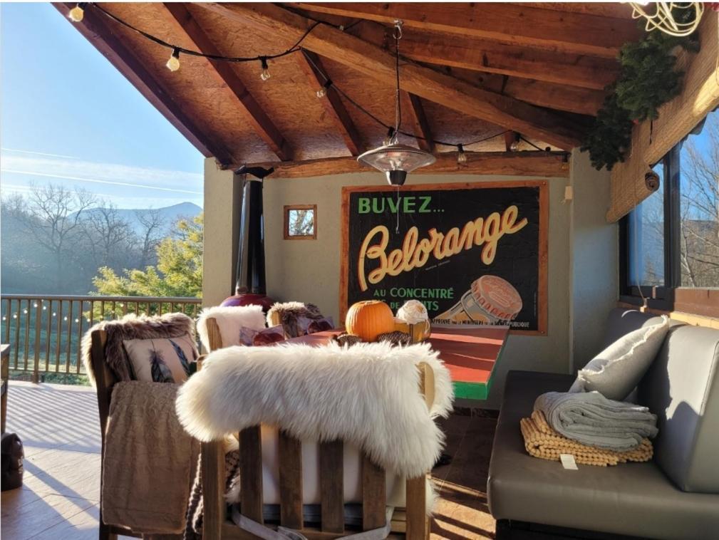 Harveys Homestay - Adults Only Mieres  Exteriör bild